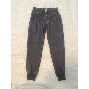 Figs Zamora Jogger in Graphite Grey XS petite